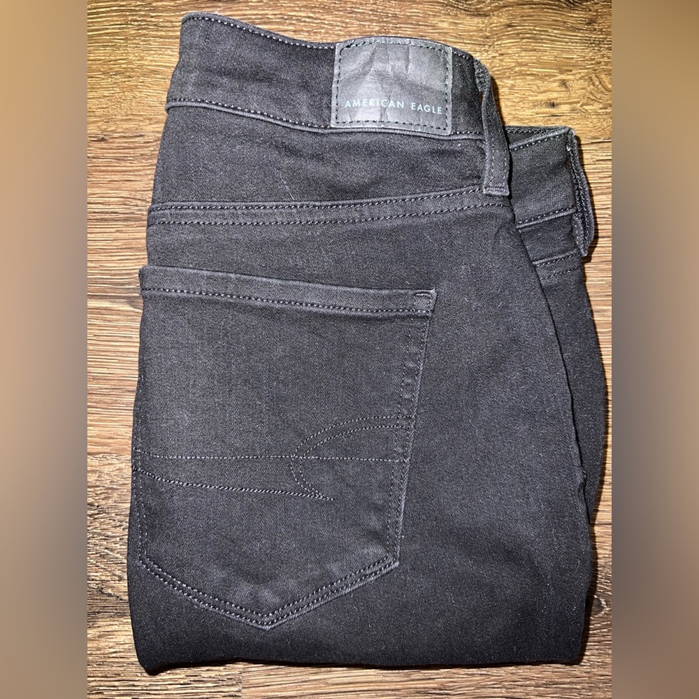 AE Size 6R Black Dream Stretch Hi-Rise Jeggings